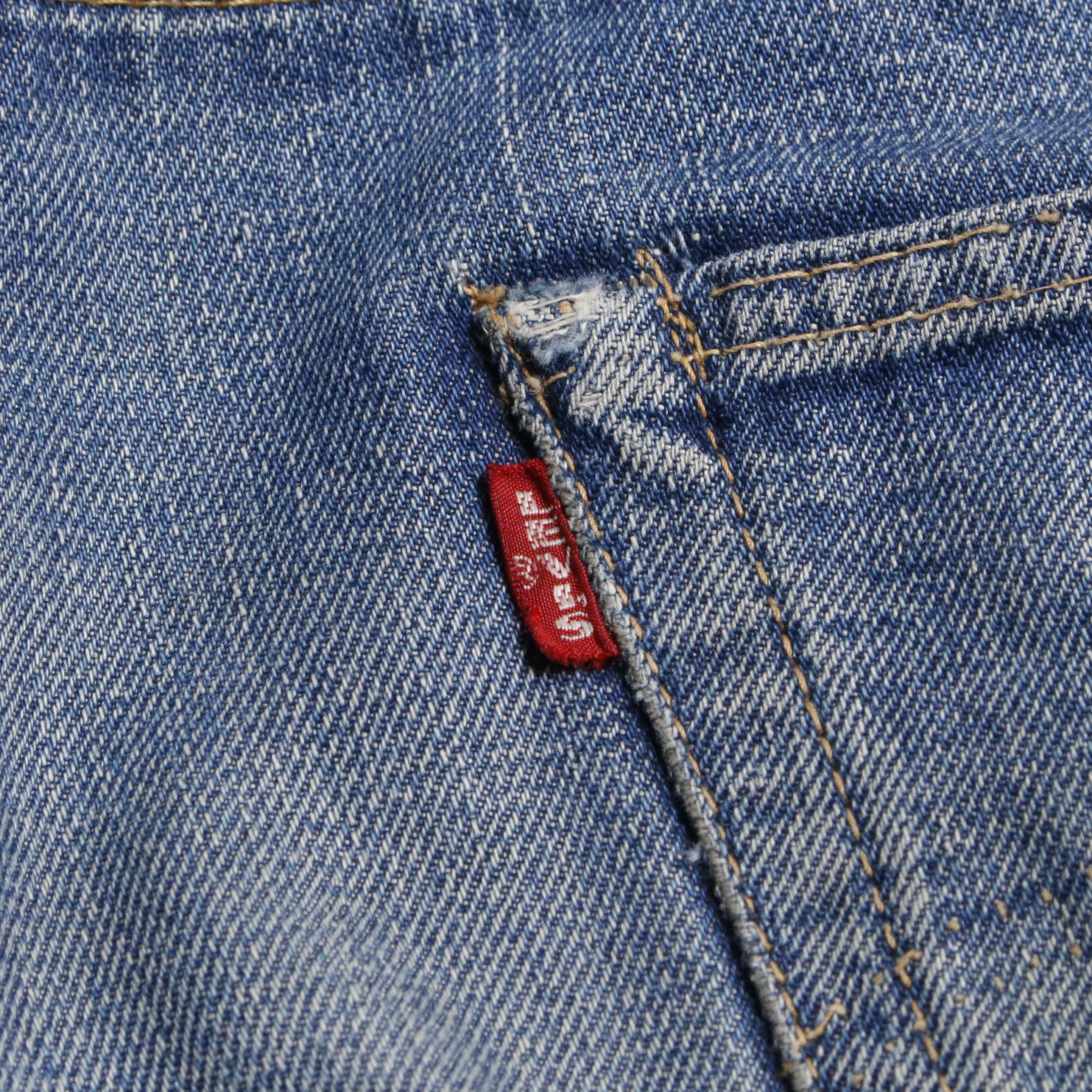 60s ヴィンテージ Levis リーバイス 501 BigE デニムジーンズ Vステッチ ビッグE 鬼ヒゲ トップボタン裏刻印8 インディゴ  W34L28